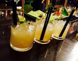 Immagine di bicchieri di cocktails